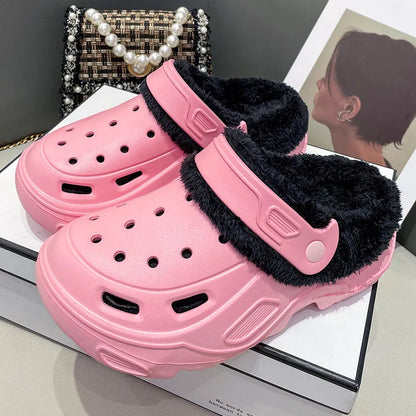 Unisex shoes or slippers with padding