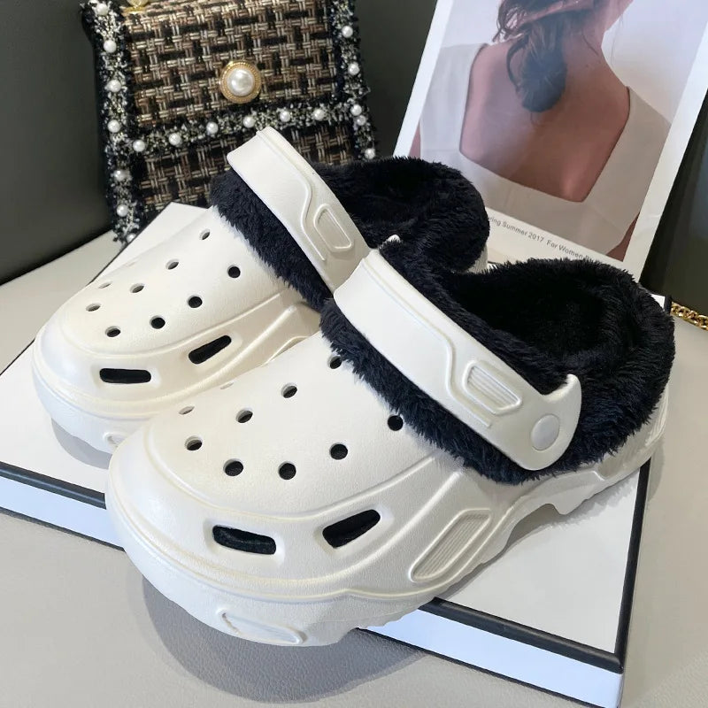 Unisex shoes or slippers with padding