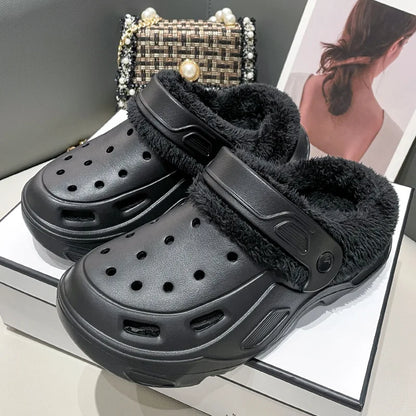 Unisex shoes or slippers with padding
